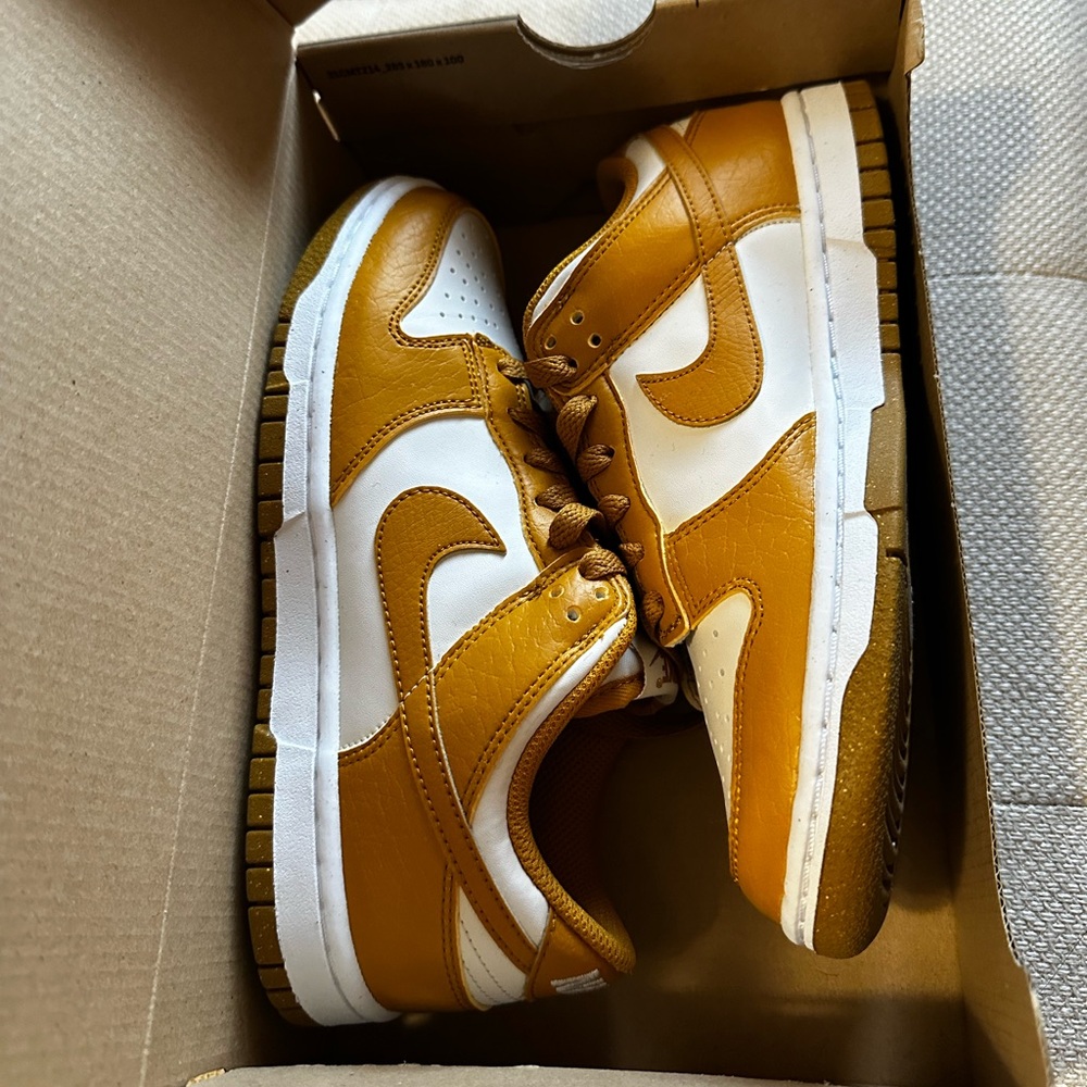 Nike Dunk Low Next Nature Phantom/Gold Suede